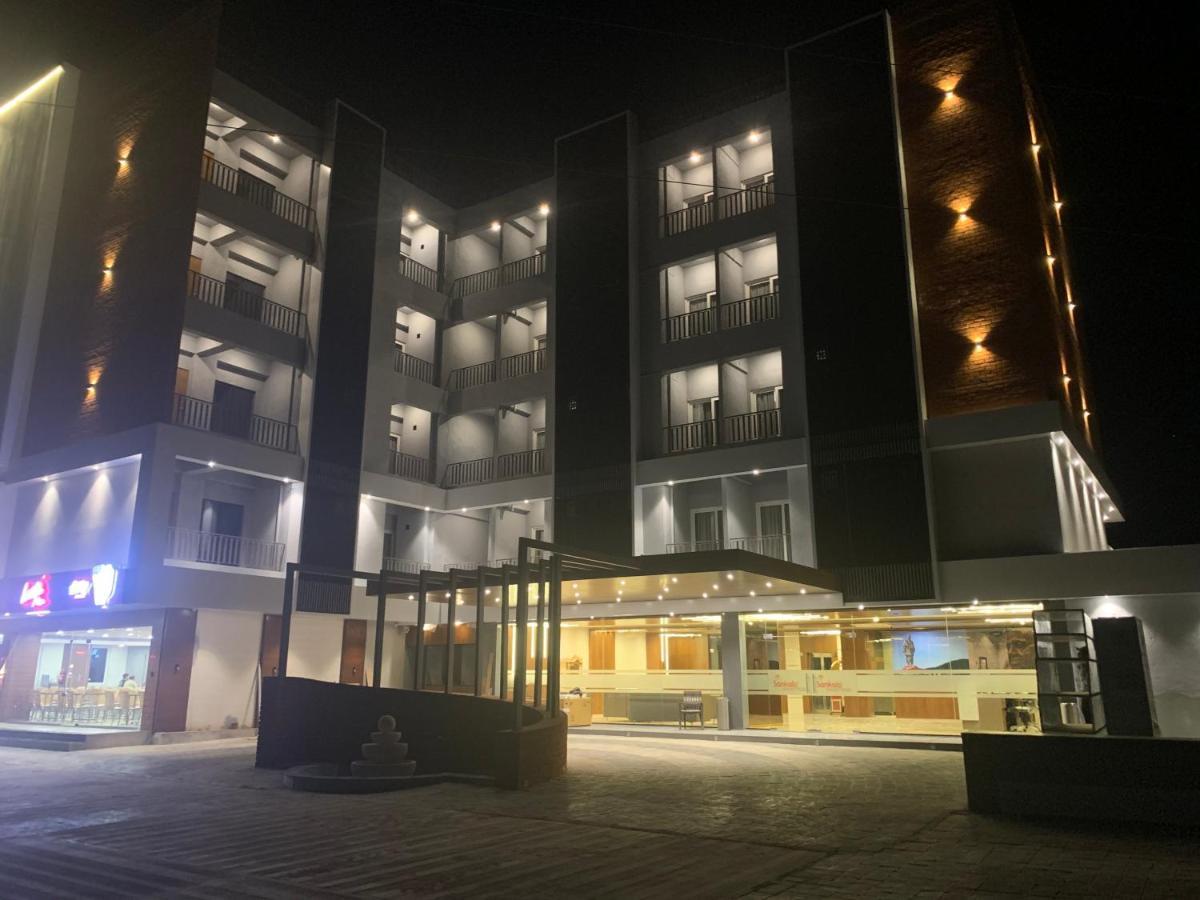 Comfort Inn , Statue Of Unity Kevadia Luaran gambar
